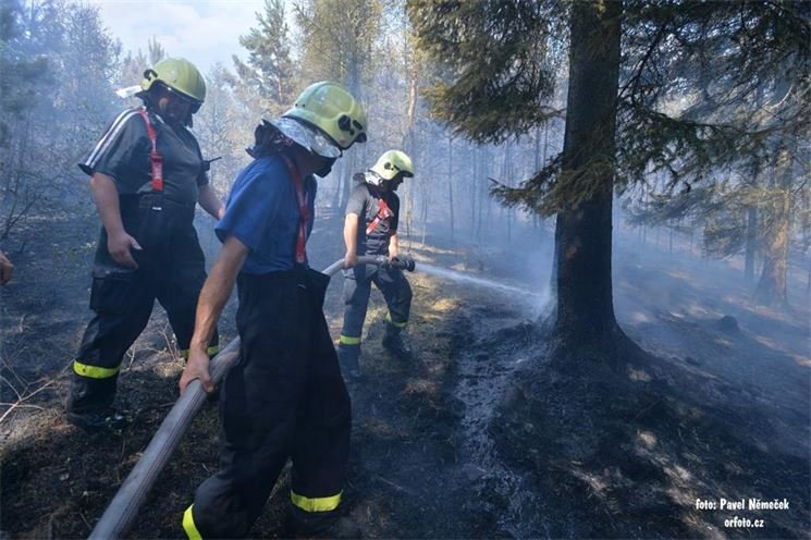 Požár u Dobříva_foto Pavel Němeček QAP (12)