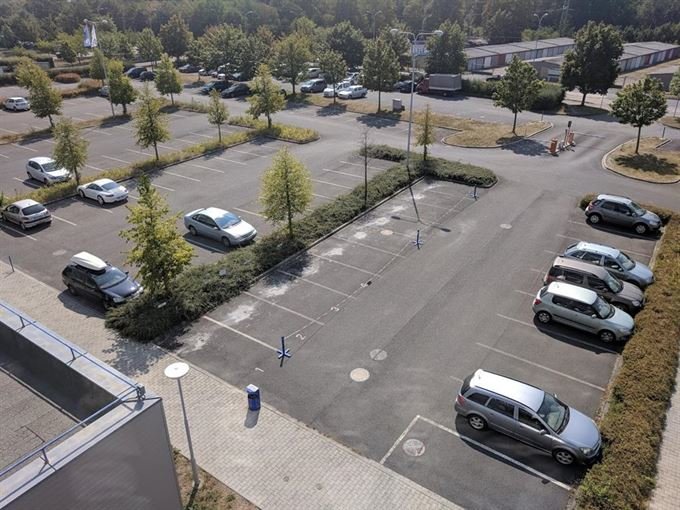 parkovací senzory na parkovišti FEL