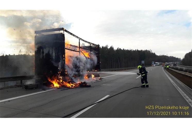 Požár kamionu_foto HZSPK