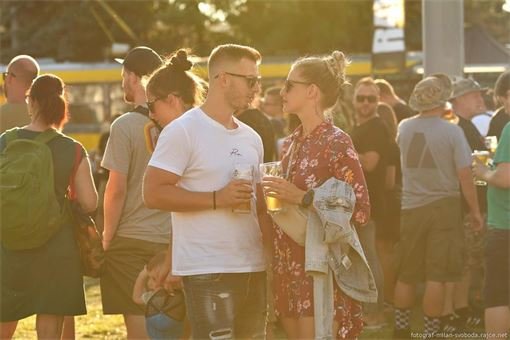 ilustračka_léto_pivo_milan svoboda ilustračka_léto_pivo_milan svoboda