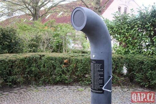 poesiomat_Plzeň_0423_QAP (2) poesiomat_Plzeň_0423_QAP (2)