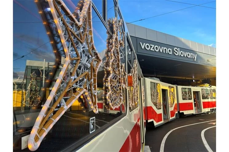 Vánoční tramvaj č. 2_2023_PMDP (2) Vánoční tramvaj č. 2_2023_PMDP (2)