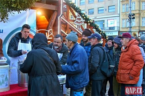 Vánoční polévka Plzeň_1223_QAP (4) Vánoční polévka Plzeň_1223_QAP (4)