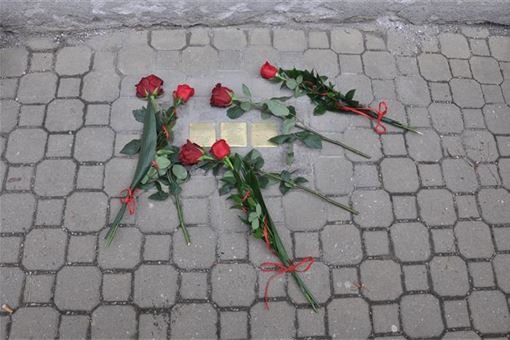 kameny zmizelých rodině Stadlerových_0124_město Rokycany (1) kameny zmizelých rodině Stadlerových_0124_město Rokycany (1)