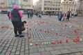 Druhé výročí ruské agrese--plzeňské náměstí svíčky_0224_Milan Svoboda (4)