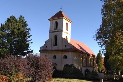 Kostel sv. Jiří v Kostelci u Nadryb_Procházky uměním (4)