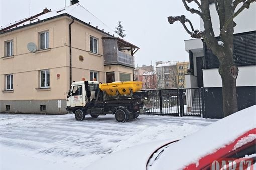 sníh_ledovka_sypač_ilustrační_0125_QAP sníh_ledovka_sypač_ilustrační_0125_QAP