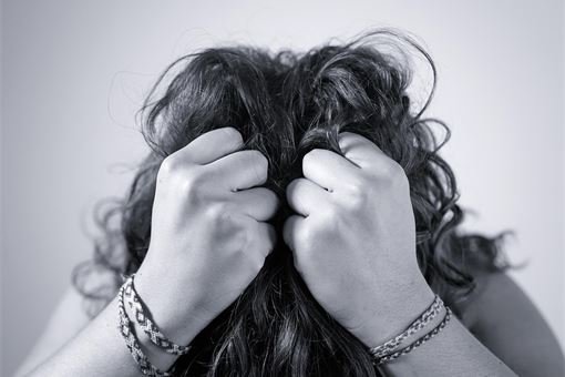 pěst_žena_útok_pixabay pěst_žena_útok_pixabay