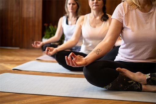 Yoga Ateliér v Plzni_0325_archiv atelier (8) Yoga Ateliér v Plzni_0325_archiv atelier (8)