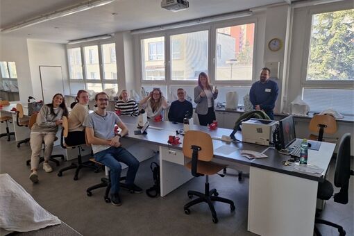 foto z DOD_0325_VOŠ Plzeň (6) foto z DOD_0325_VOŠ Plzeň (6)