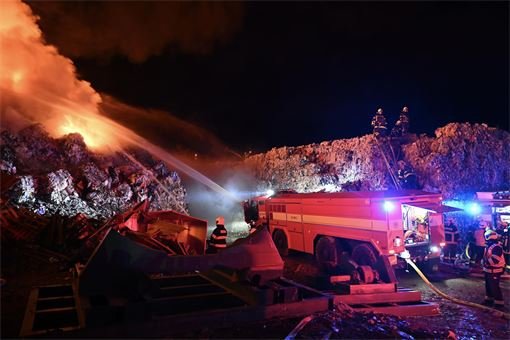 Požár na Rakovnicku_HZS ČR Požár na Rakovnicku_HZS ČR