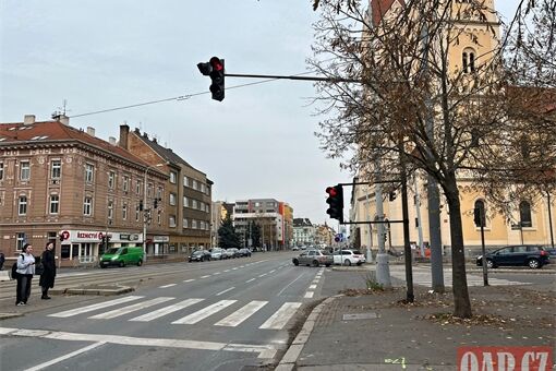 Oprava světel Chodské náměstí_1125_QAP (2) Oprava světel Chodské náměstí_1125_QAP (2)