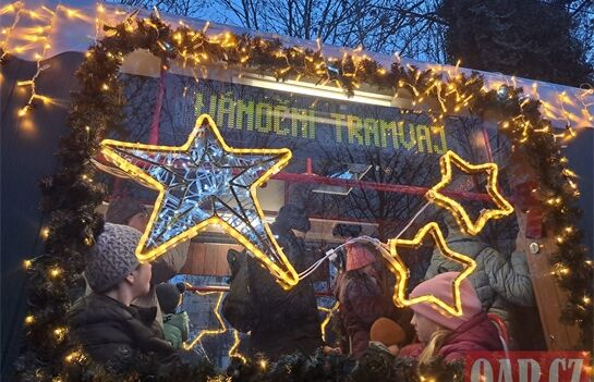 vánoční tramvaj 1125_QAP (23) vánoční tramvaj 1125_QAP (23)