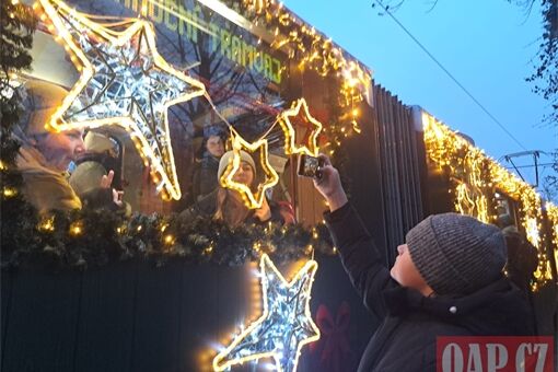 vánoční tramvaj 1125_QAP (26) vánoční tramvaj 1125_QAP (26)