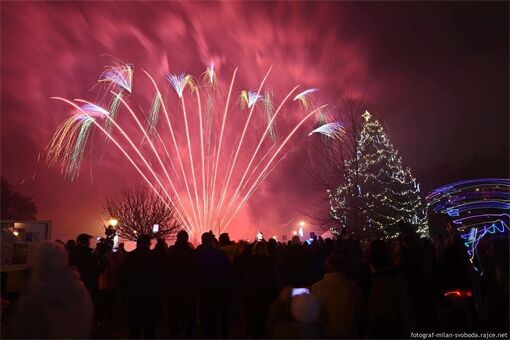 rozsvícení stromečku Lochotín_1225_Milan Svoboda (12) rozsvícení stromečku Lochotín_1225_Milan Svoboda (12)