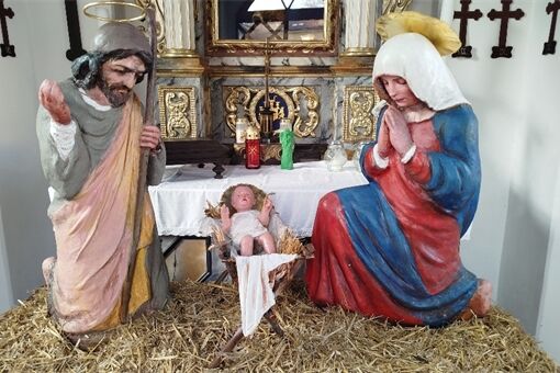 Kompletní Svatá rodina 2 Kompletní Svatá rodina 2