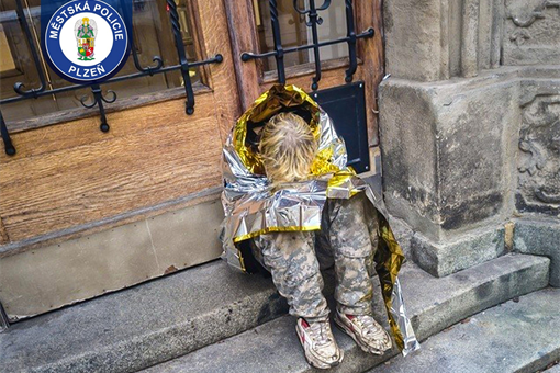 Opilý a zmatený mladý muž_0226_MPP Opilý a zmatený mladý muž_0226_MPP