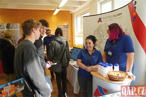 Kariérní jarmark_0226_QAP (1) Kariérní jarmark_0226_QAP (1)