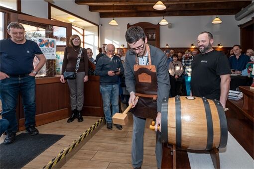 naražení sudu 800 Přeštice_0226_Milan Janoch (7) naražení sudu 800 Přeštice_0226_Milan Janoch (7)