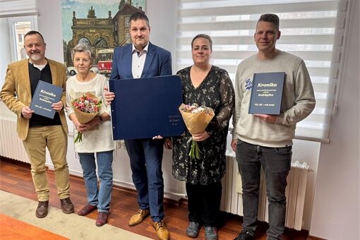 Trojka poděkovala svým kronikářkám_0226_MO3 Trojka poděkovala svým kronikářkám_0226_MO3