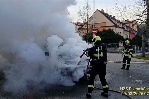 požár auta Plzeň_0326_HZSPK (1) požár auta Plzeň_0326_HZSPK (1)