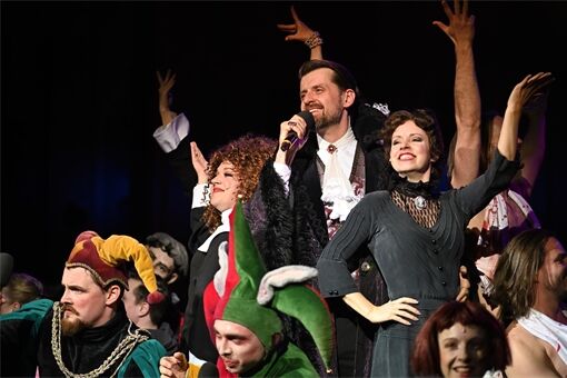 divadelni ples _QAP Milan Svoboda (131) divadelni ples _QAP Milan Svoboda (131)