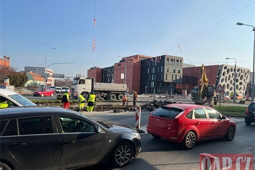 uzavřená křižovatka u Nového divadla_0326_QAP (1) uzavřená křižovatka u Nového divadla_0326_QAP (1)