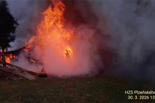 Požár kůlny Tachovsko_0326_HZSPK (2) Požár kůlny Tachovsko_0326_HZSPK (2)