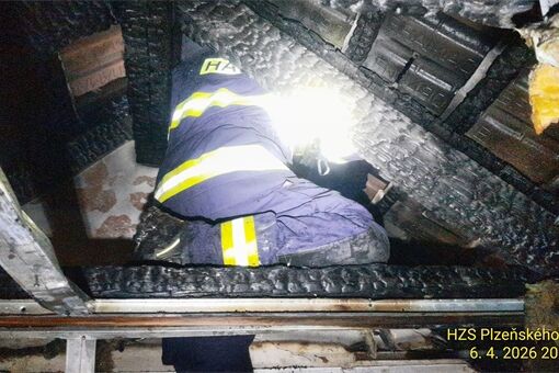 požár dům Horní Bříza_0426_HZSPK (2) požár dům Horní Bříza_0426_HZSPK (2)