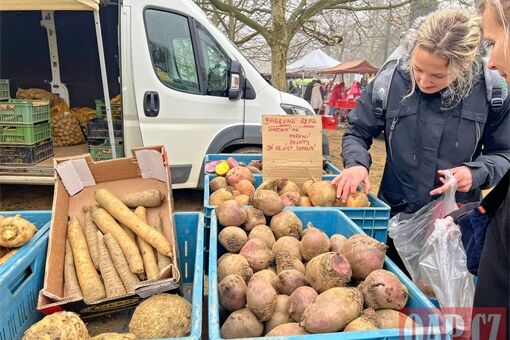 Farmářské trhy Plzeň_0426_U Zvonu_QAP (17) Farmářské trhy Plzeň_0426_U Zvonu_QAP (17)