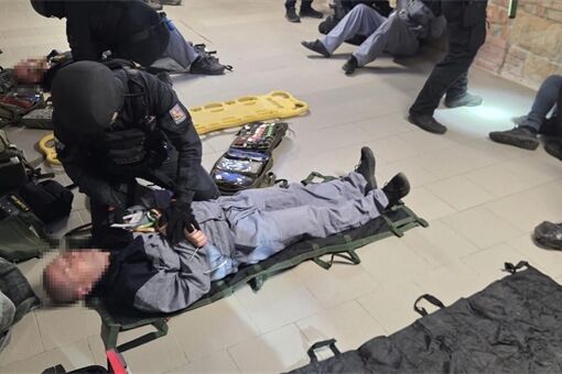 cvičení IZS věznice_0426_PČR (2) cvičení IZS věznice_0426_PČR (2)