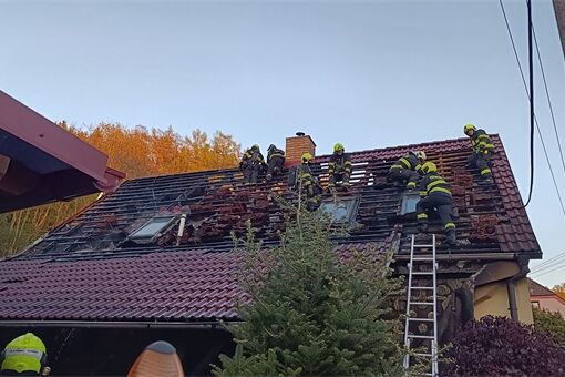 požár dům Starý Plzenec_0426_HZSPK (1) požár dům Starý Plzenec_0426_HZSPK (1)