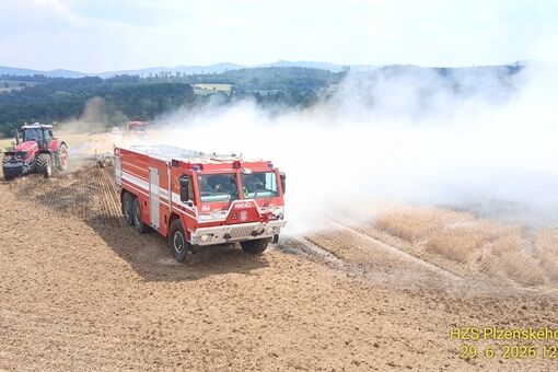 požár pole Smolovský rybník_0626_HZSPK (5) požár pole Smolovský rybník_0626_HZSPK (5)