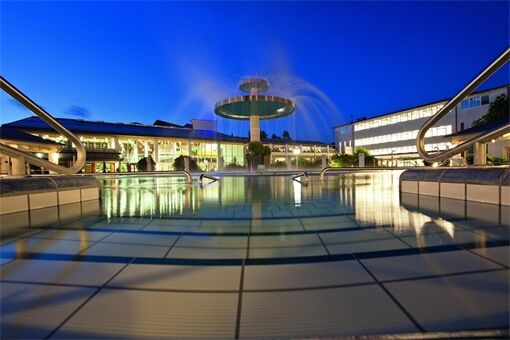 therme-1-mit-saunahof therme-1-mit-saunahof